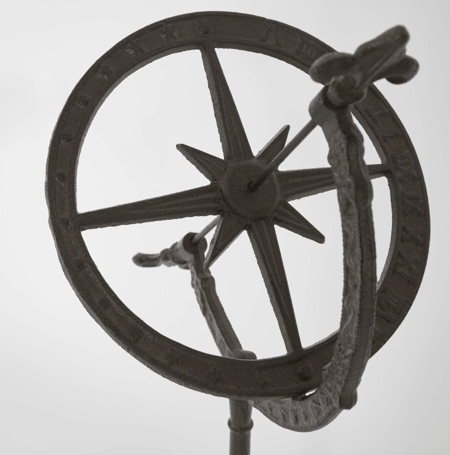 Solis Sundial - 2 Sizes