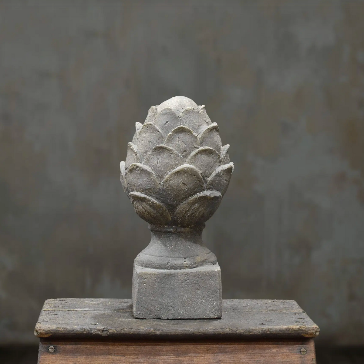 Pineapple finial on square base, alternate front view