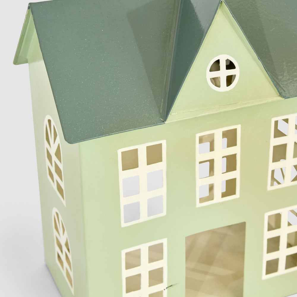Green Metal Manor House Decoration