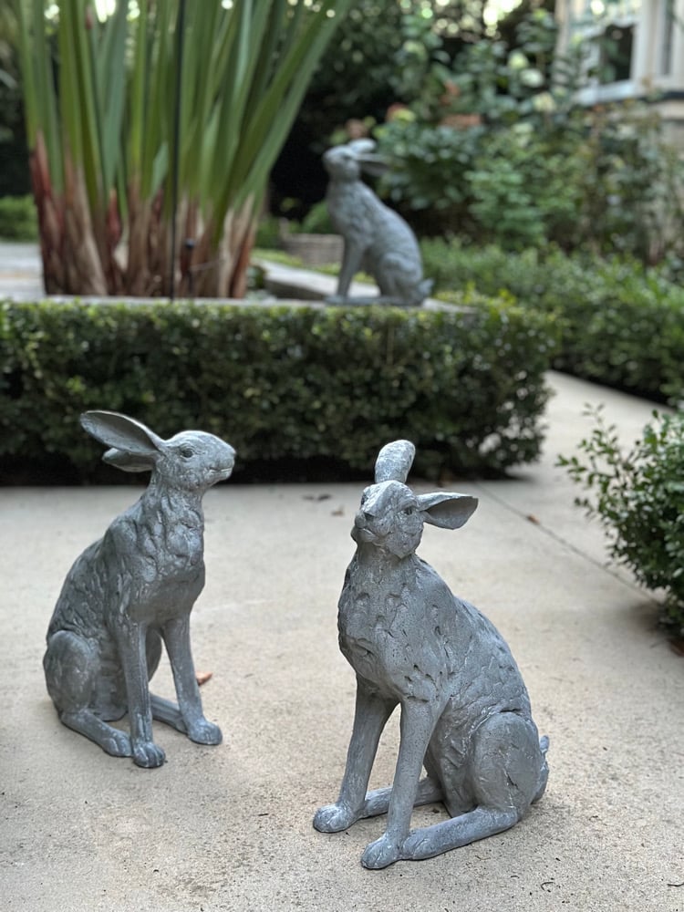 Entrance garden hare - HAROLDS