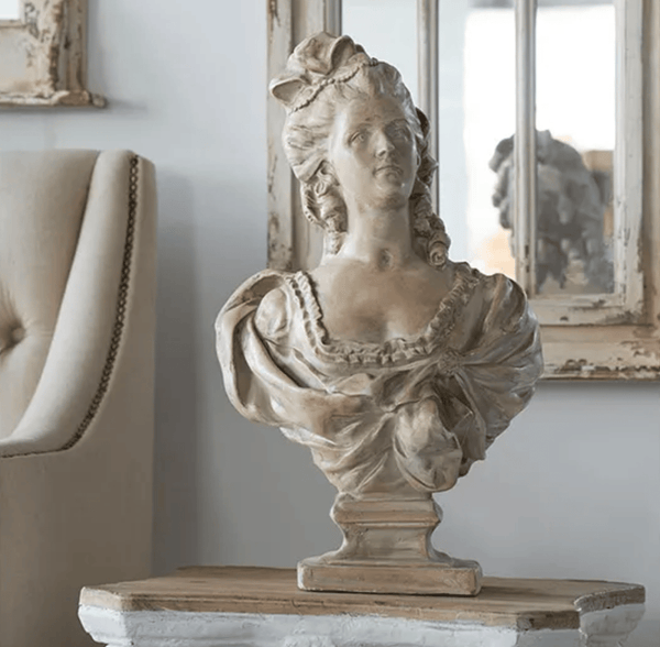 Classical lady bust - HAROLDS