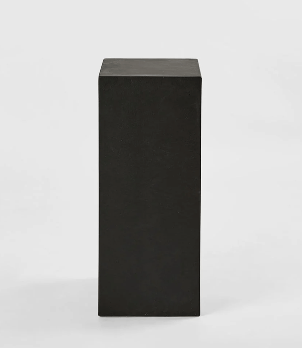 Monolith plinth black - HAROLDS