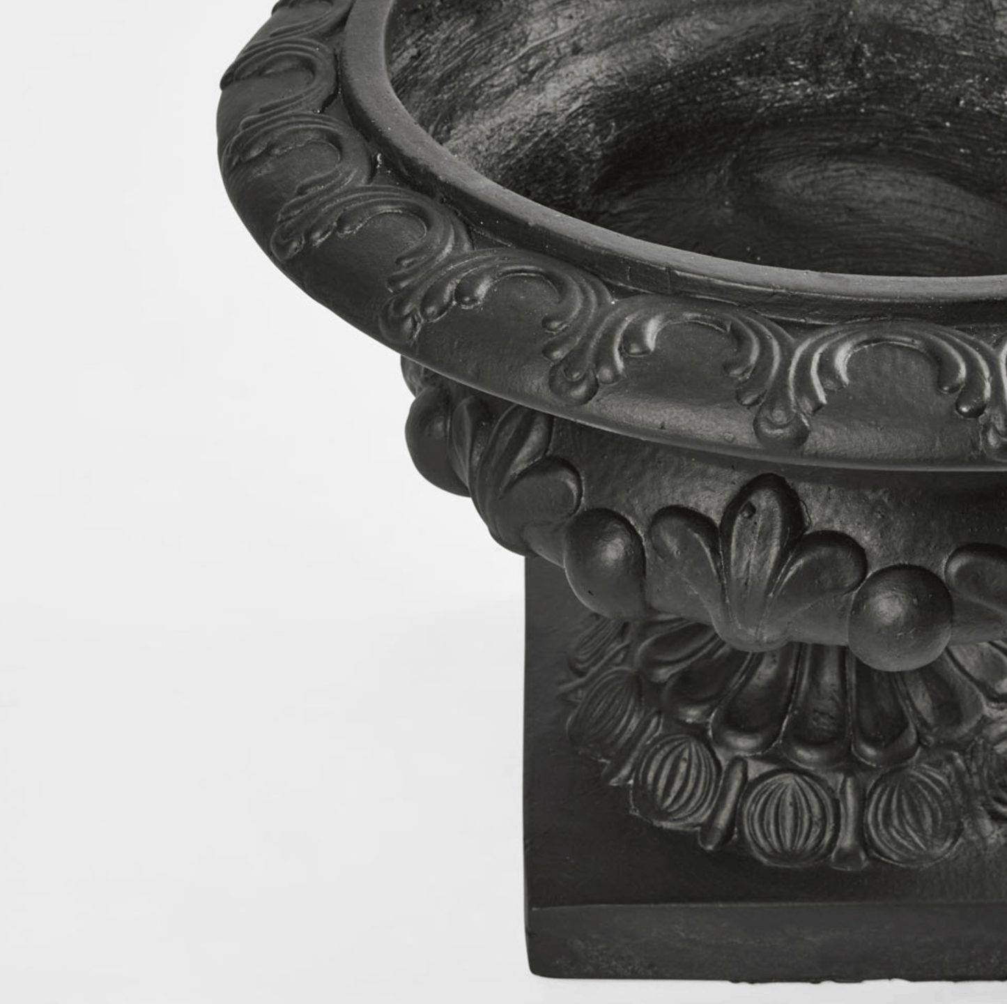 Juliette Urn Black