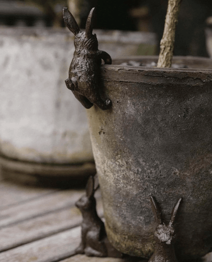 Garden Hare Pot Hugger