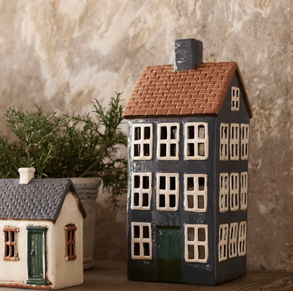 Hawthorn Manor Tealight House