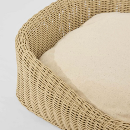 Rattan Pet Bed close up detail of woven PE rattan and scalloped rim