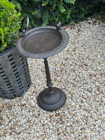 Petite Bird Bath