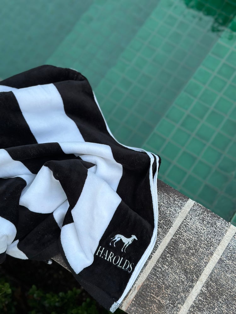 Harolds Signature Pool Towel - Black & White Stripe