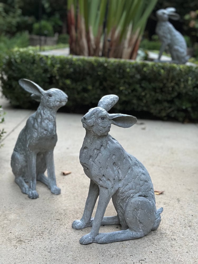 Entrance Garden Hare