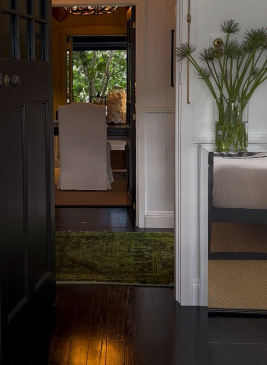 Harolds Signature Mirrored Acrylic Plinth