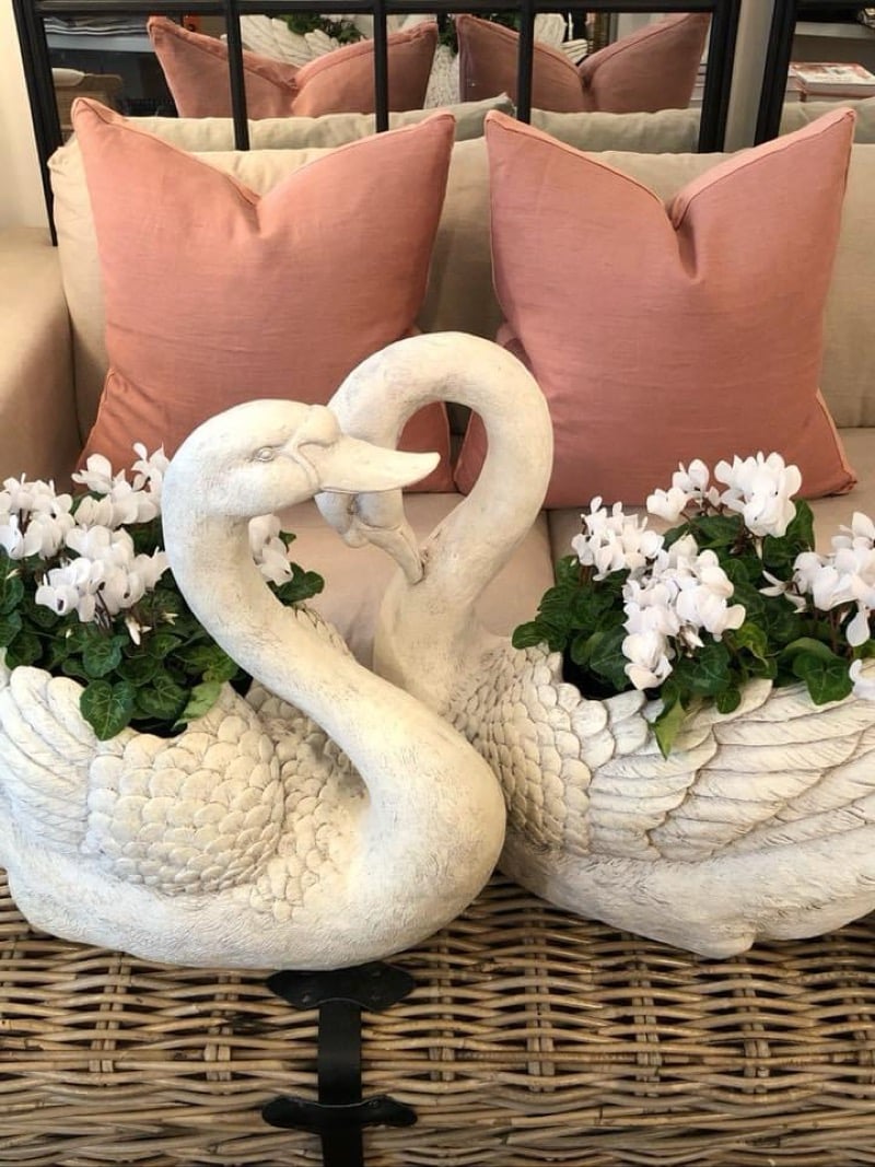 Swan Planter